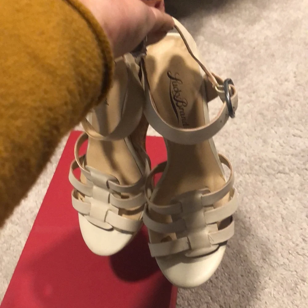 Sandals - Picture 6 of 9